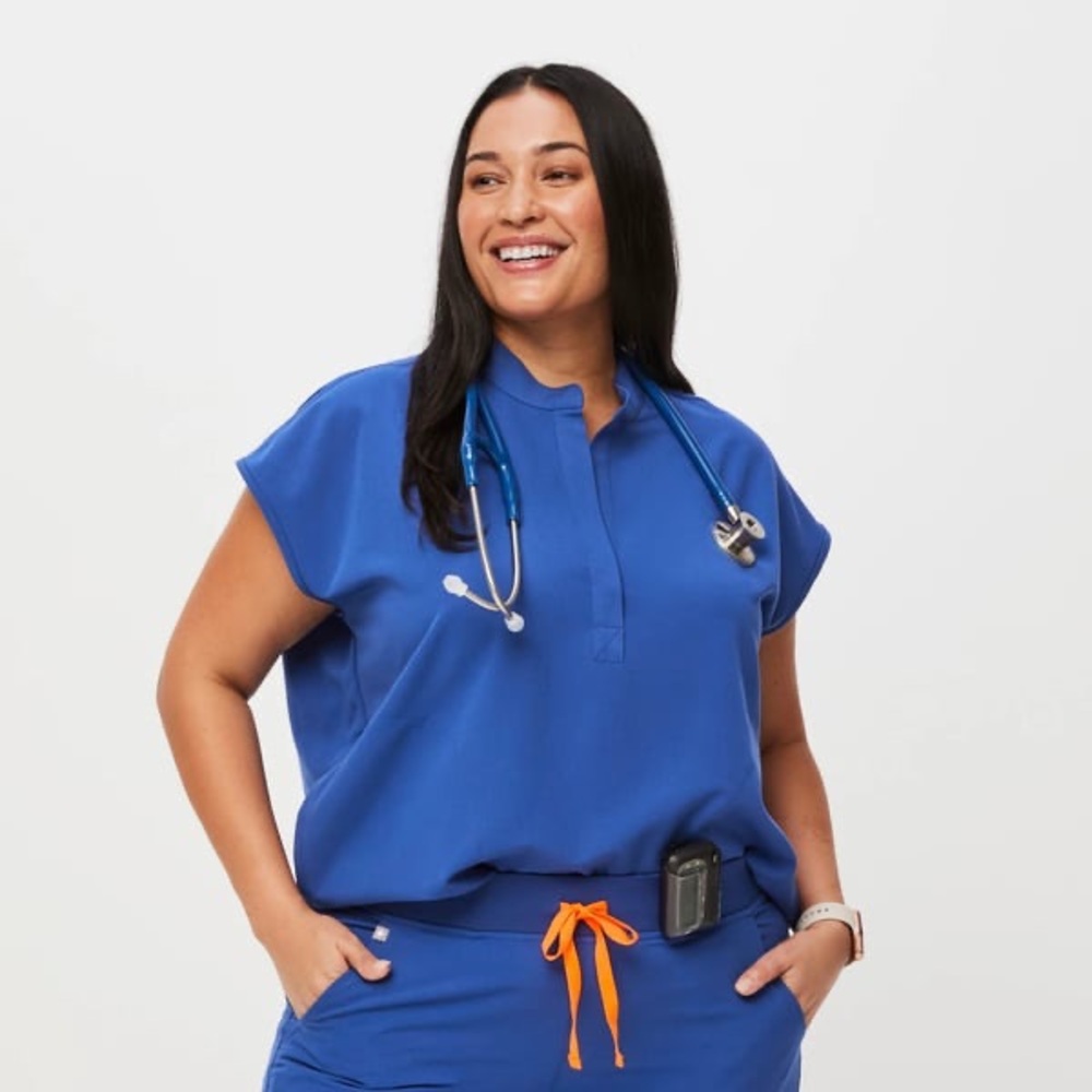 FIGS Winning Blue Rafaela Scrub Top XXL